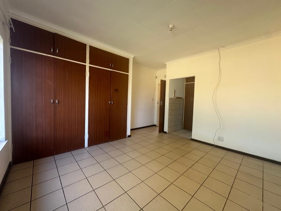 To Let 3 Bedroom Property for Rent in Geelhoutpark North West